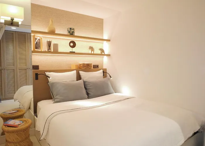 Beautiful With Panoramic Sea View Antibes