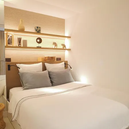 Beautiful With Panoramic Sea View Antibes